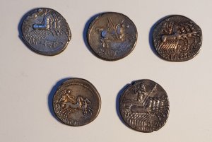 ROMA: Lotto di 5 denari diversi da ... 